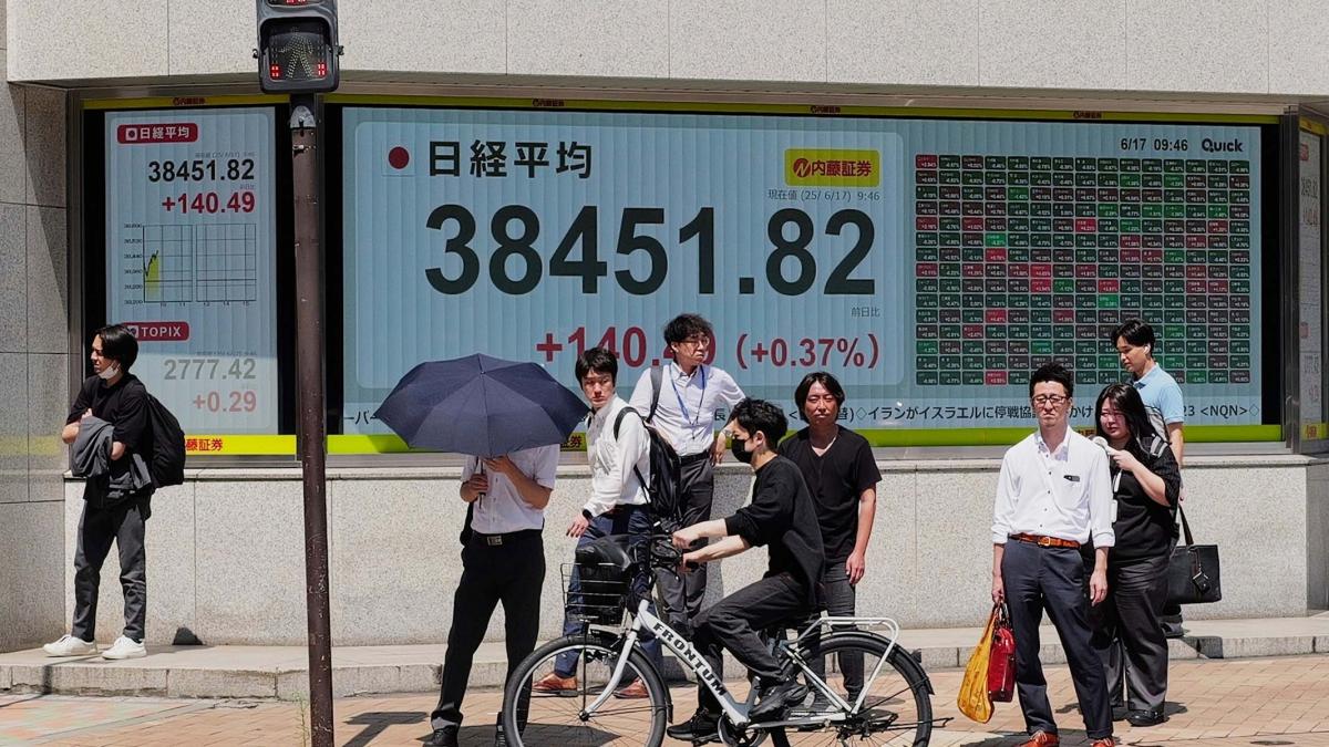 La Bourse de Toronto et les marchés américains retraitaient en fin de matinée