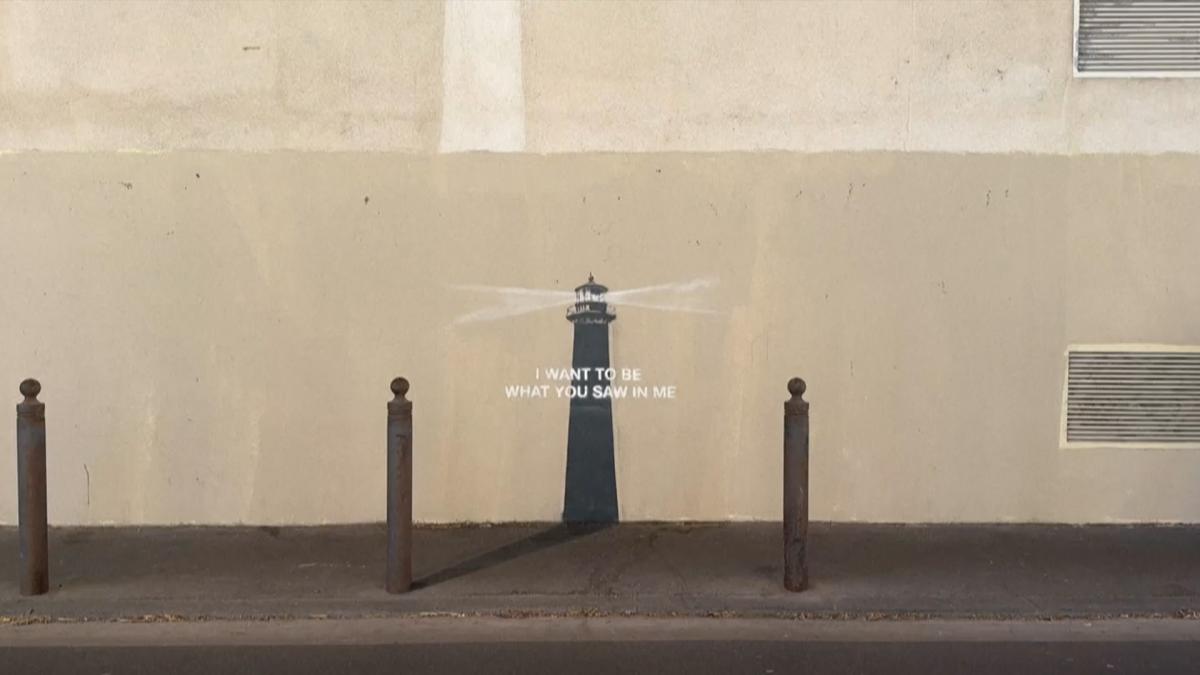 Un nouveau Banksy sous forme de phare fait son apparition à Marseille